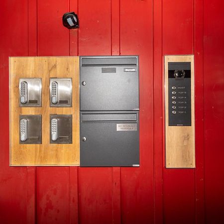 Crimson Cottage Apartments Dornbirn Exterior photo