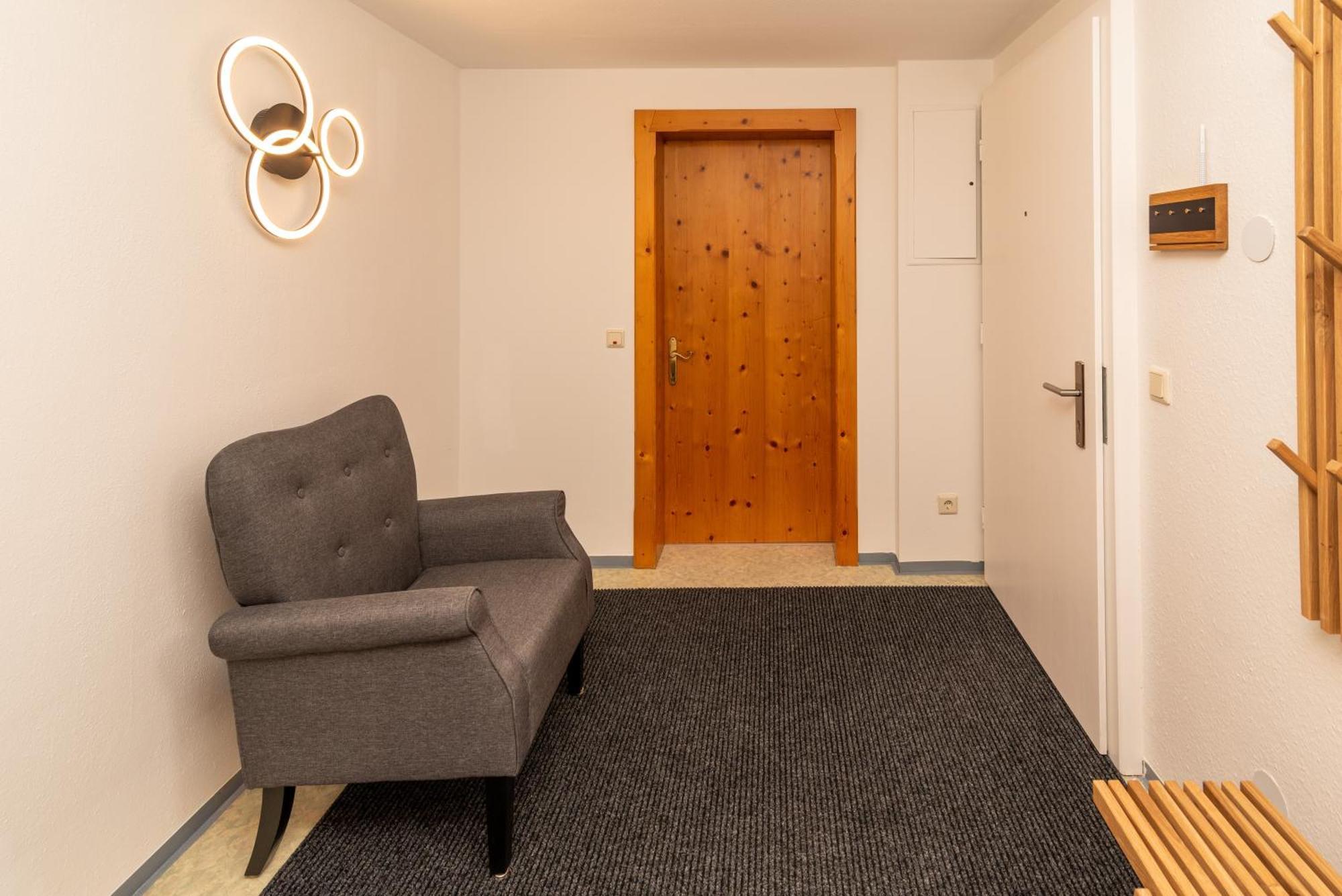 Crimson Cottage Apartments Dornbirn Exterior photo
