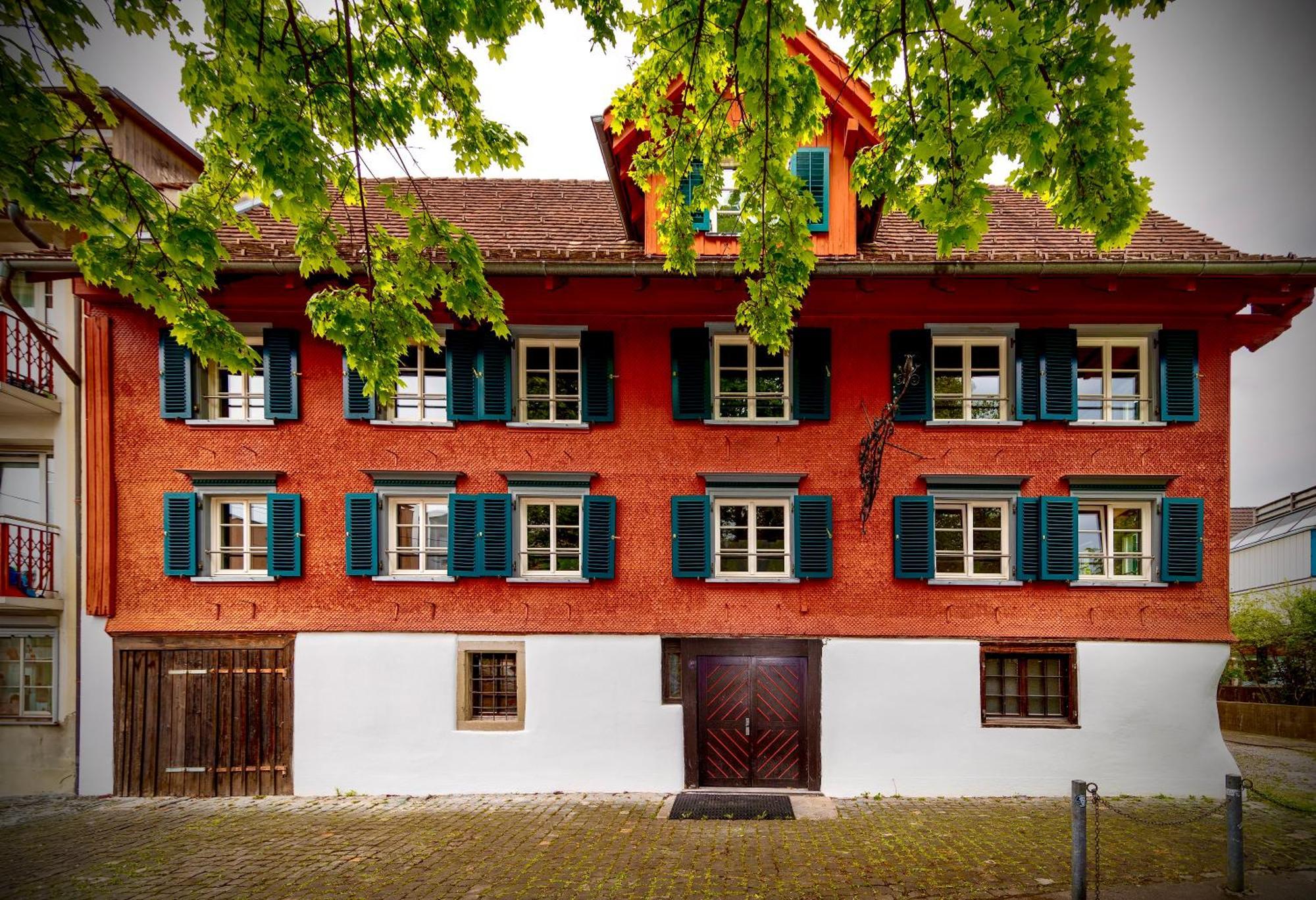 Crimson Cottage Apartments Dornbirn Exterior photo