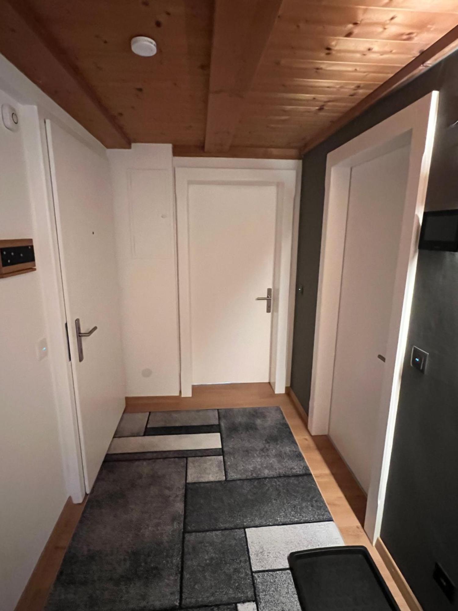 Crimson Cottage Apartments Dornbirn Exterior photo