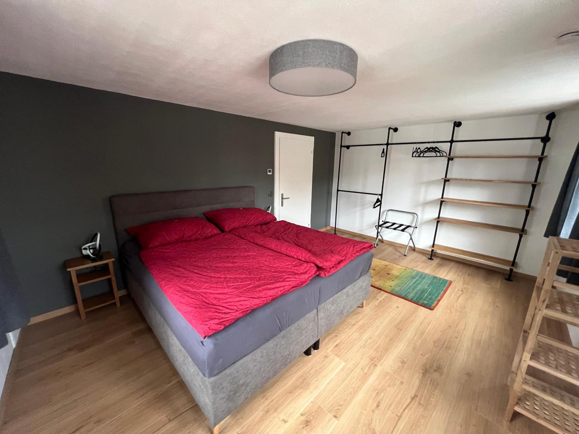 Crimson Cottage Apartments Dornbirn Exterior photo