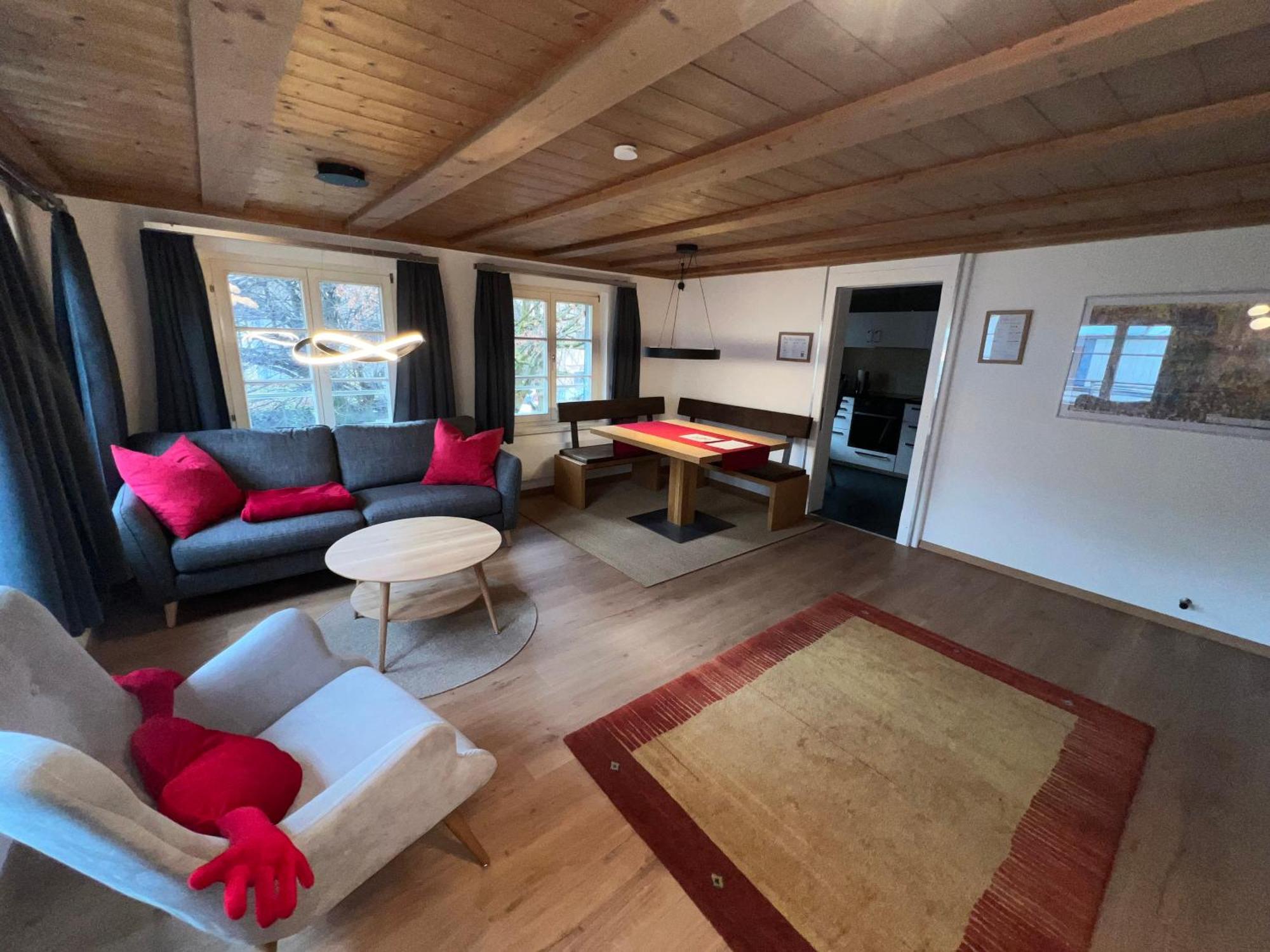 Crimson Cottage Apartments Dornbirn Exterior photo